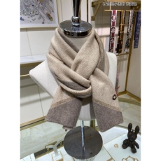 Loro Piana Scarf